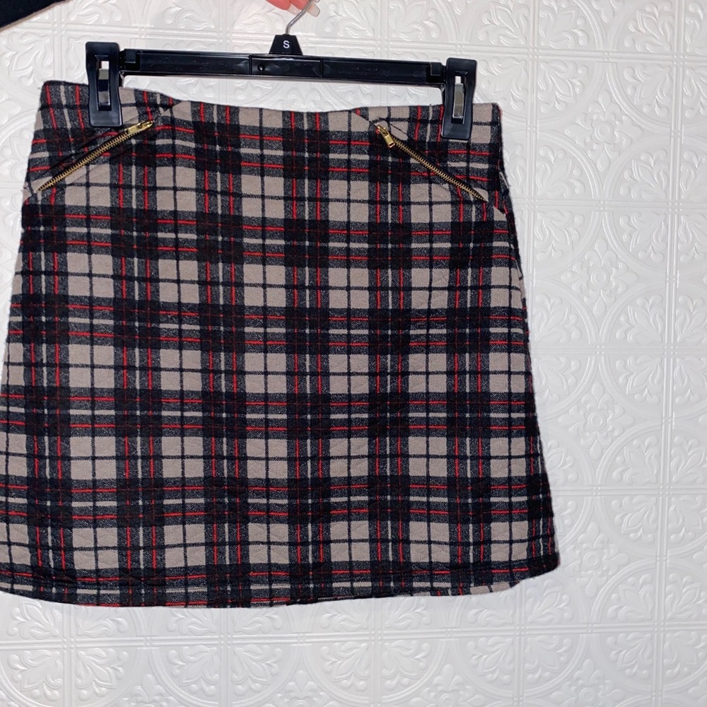 Vera Wang short plaid skirt